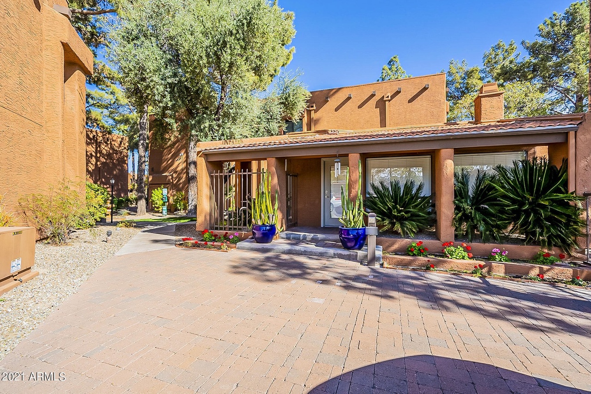 Taos (Paradise Point) Condos